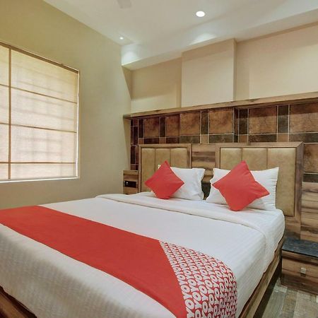 Hôtel Laxman Residency Mangalore à Kulurkudrū Extérieur photo