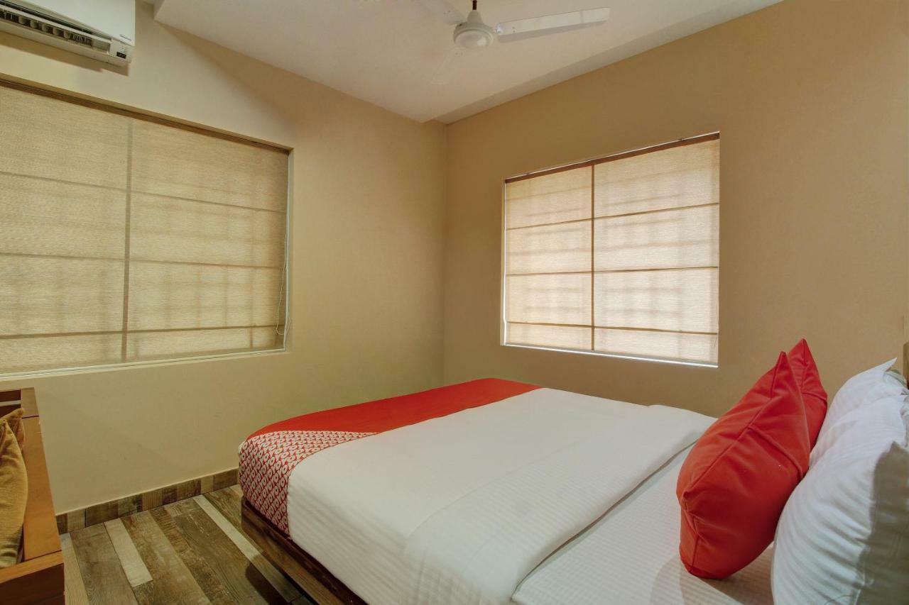 Hôtel Laxman Residency Mangalore à Kulurkudrū Extérieur photo